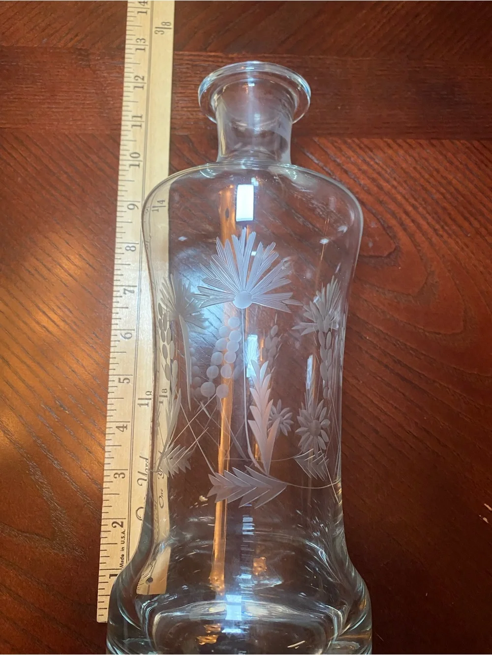 Crystal Etched Glass Decanter with stunning stopper - Clear